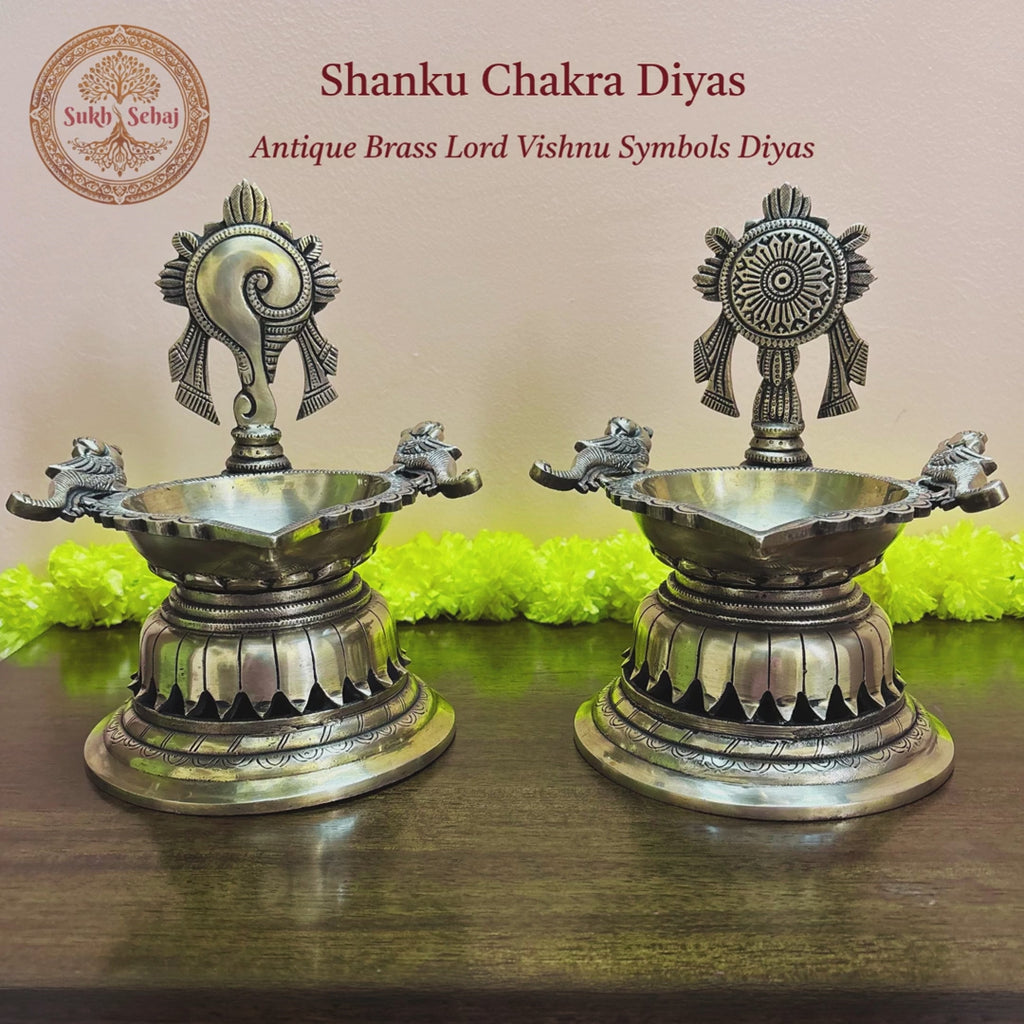 Shankhu Chakra Diyas Set